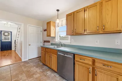 32 Marshall St, Tewksbury, MA 01876 - Photo 11