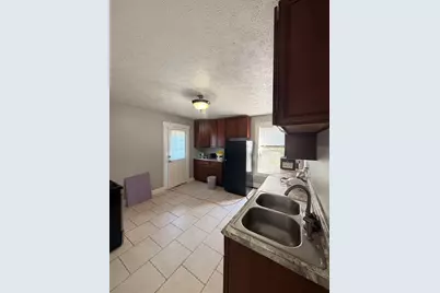 1428 Water St #3rd Fl Rear, Fitchburg, MA 01420 - Photo 9