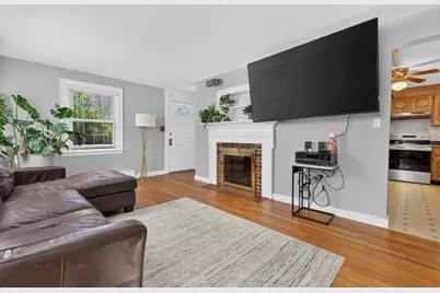 8 Lyndale Rd, Worcester, MA 01606 - Photo 13