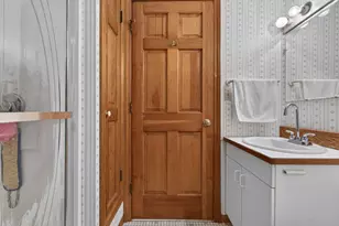 8 Lyndale Rd, Worcester, MA 01606 - Photo 17