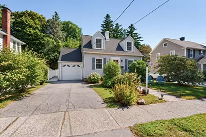 8 Lyndale Rd, Worcester, MA 01606 - Photo 1