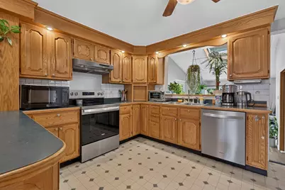 8 Lyndale Rd, Worcester, MA 01606 - Photo 5
