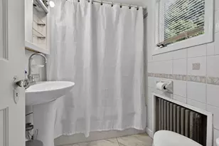 8 Lyndale Rd, Worcester, MA 01606 - Photo 23