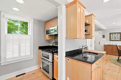 6 Merrill St, Newburyport, MA 01950 - Photo 13