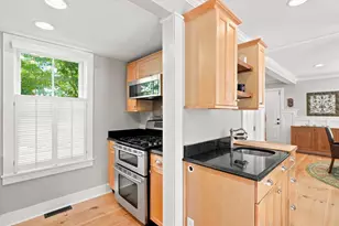 6 Merrill St, Newburyport, MA 01950 - Photo 13