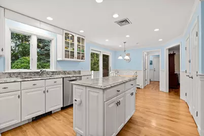 9 Eisenhower Circle, Wellesley, MA 02482 - Photo 7