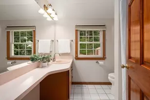 36 Grove St, Reading, MA 01867 - Photo 25