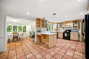 64 Cambridge Cir, Longmeadow, MA 01106 - Photo 7