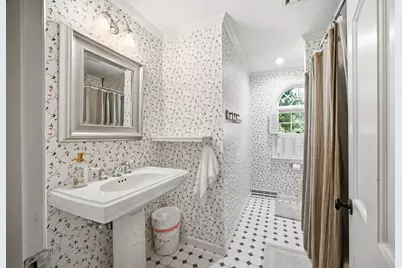 64 Cambridge Cir, Longmeadow, MA 01106 - Photo 33