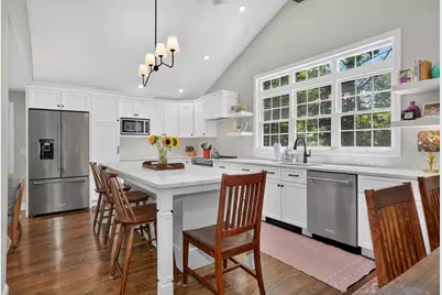 18 Coolidge Cir, Northborough, MA 01532 - Photo 9