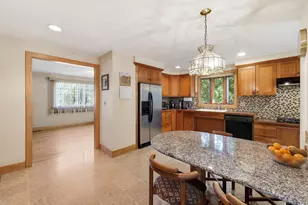 98 Meadowlark Dr, Longmeadow, MA 01106 - Photo 11