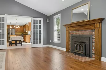 9 Cameron Dr, Rutland, MA 01543 - Photo 5