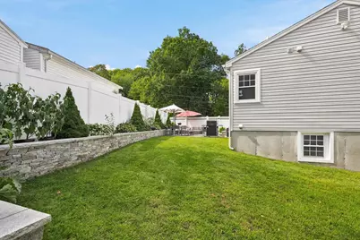 60 Hobson St, Saugus, MA 01906 - Photo 33