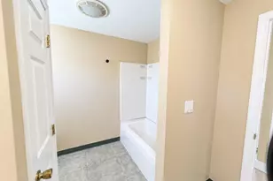 456 Coggeshall St, Fall River, MA 02721 - Photo 15
