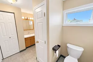 456 Coggeshall St, Fall River, MA 02721 - Photo 13