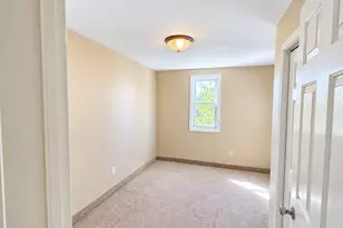 456 Coggeshall St, Fall River, MA 02721 - Photo 9