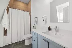 160 Norfolk St, Cambridge, MA 02139 - Photo 15