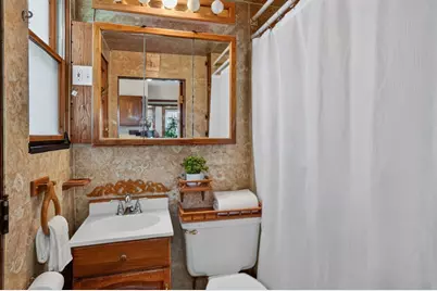 1 Wakefield Avenue, Saugus, MA 01906 - Photo 15