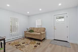 15 Arcadia St, Grafton, MA 01560 - Photo 9