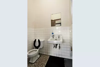 82 Bridge St, Fairhaven, MA 02719 - Photo 25