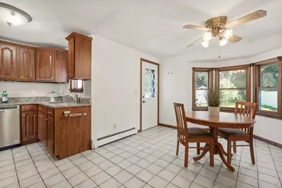 160 Farm St, Millis, MA 02054 - Photo 9