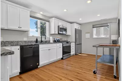 95 Winthrop St, Waltham, MA 02453 - Photo 7