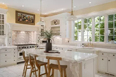 95 Temple St, Newton, MA 02465 - Photo 11