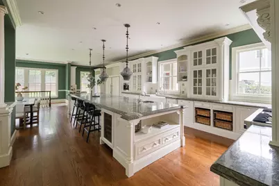 14 Winthrop St, Newton, MA 02465 - Photo 7