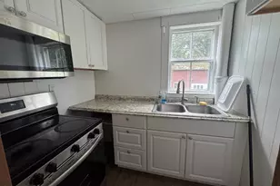 47 Pemberton St, Lowell, MA 01850 - Photo 5