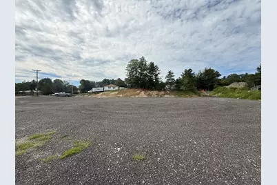 685 Quaker Hwy, Uxbridge, MA 01569 - Photo 3