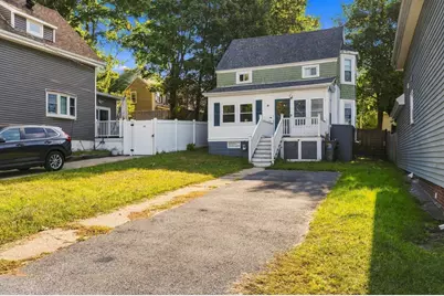 9 Mechanic St, Haverhill, MA 01830 - Photo 3