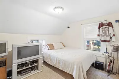 9 Mechanic St, Haverhill, MA 01830 - Photo 17