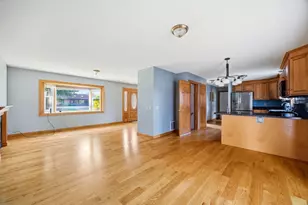 245 North St, Agawam, MA 01030 - Photo 9