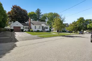 5 Barbara Rd, Danvers, MA 01923 - Photo 3