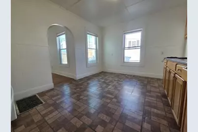 135 Chestnut St #1, Lynn, MA 01901 - Photo 3