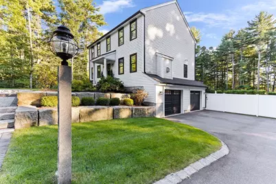 35 Rocky Meadow St, Middleborough, MA 02346 - Photo 5