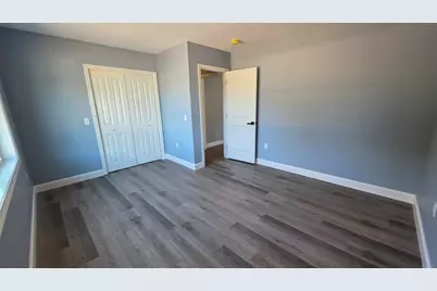 12 Willow St, Chicopee, MA 01020 - Photo 29