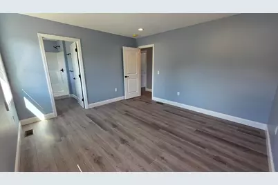 12 Willow St, Chicopee, MA 01020 - Photo 19