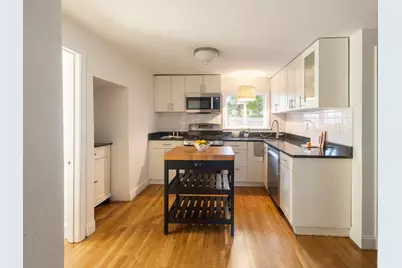 7 Beach St, Newton, MA 02460 - Photo 11