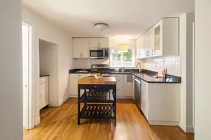 7 Beach St, Newton, MA 02460 - Photo 11