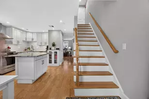 52 Warren St, Peabody, MA 01960 - Photo 9