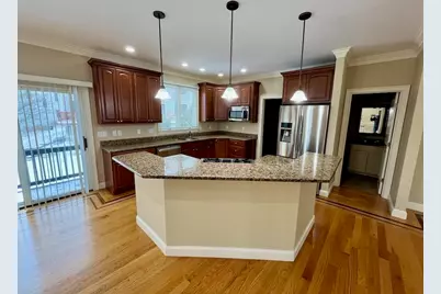18 5th Ave #18, Watertown, MA 02472 - Photo 3