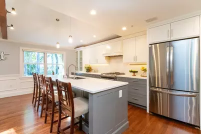 30 Sarah St, Burlington, MA 01803 - Photo 7