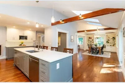 30 Sarah St, Burlington, MA 01803 - Photo 11