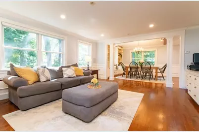 30 Sarah St, Burlington, MA 01803 - Photo 15