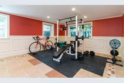 30 Sarah St, Burlington, MA 01803 - Photo 33