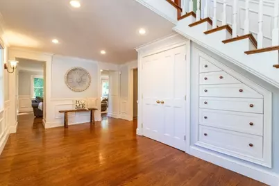 30 Sarah St, Burlington, MA 01803 - Photo 5