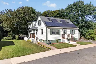 10 Stanton St, Saugus, MA 01906 - Photo 27