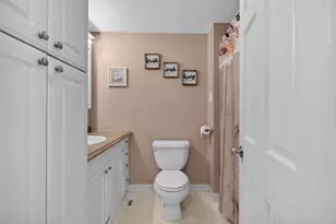 10 Stanton St, Saugus, MA 01906 - Photo 11