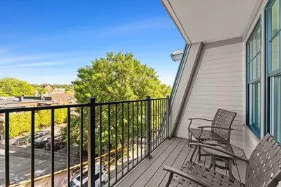 36 Elmwood Ave #11, Winchester, MA 01890 - Photo 5